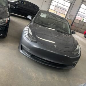 Tesla model 3 (2023)